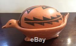 Vintage Native American 2 Piece Pottery Bird  Bowl with Lid Unsigned