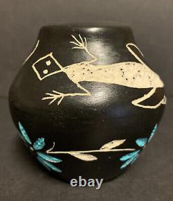 Vintage Native American ACOMA Small Pottery Vase Black Lizard SIGNED M. Ascena's