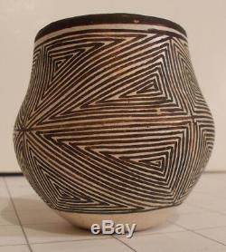Vintage Native American Black/White Acoma Pueblo Cup by Matriarch Marie Z. Chino