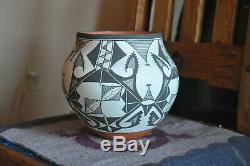 Vintage Native American Handmade Pottery J. Cheromiah Laguna Pueblo NM Olla Vase