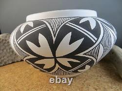 Vintage Native American Indian Art Pottery Bowl Black White Acoma Pauline Abeita