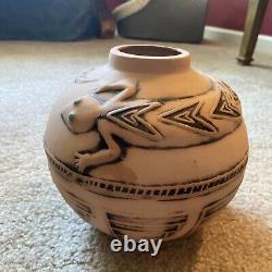 Vintage Native American Pottery Bowl With Lizard 7x7