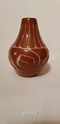 Vintage Native American Santa Clara Pueblo Pottery Vase By Stella Chavarria