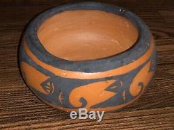 Vintage Zuni Pottery Olla / Pot / Bowl Signed By V. Beyuka Native American