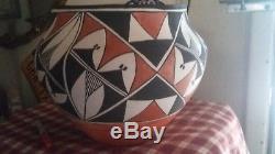 Vintage large traditional thin handcoiled Acoma Pueblo Olla. 11.25 D X 9.5 H