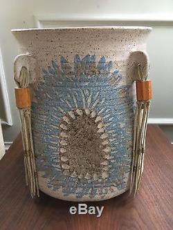 Vtg Mid Century Feather Native American Style Pottery / Architectural Planter