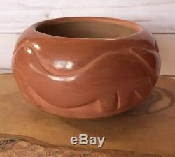 Vtg Rose Gonzalez San Ildefonso Pueblo Native American AVANYU Pottery Pot Red