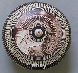 Wallace Nez Navajo Dine Native American Indian Pottery Sgraffito Eagle design