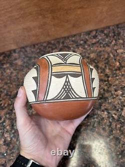 Zia Pueblo Pottery Olla Jar Native American Signed Helen Gachupin 5.5 x 4.5 P4