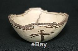 Zuni Kiva Bowl 1920's Clean Solid Old Indian Pottery Dragonfly & Tadpoles
