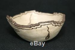 Zuni Kiva Bowl 1920's Clean Solid Old Indian Pottery Dragonfly & Tadpoles